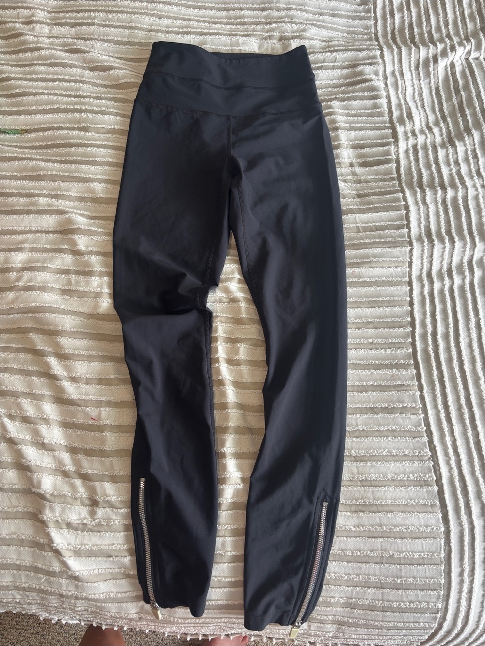 Spiritual Gangster high waisted zip crop leggings NWOT Size XS